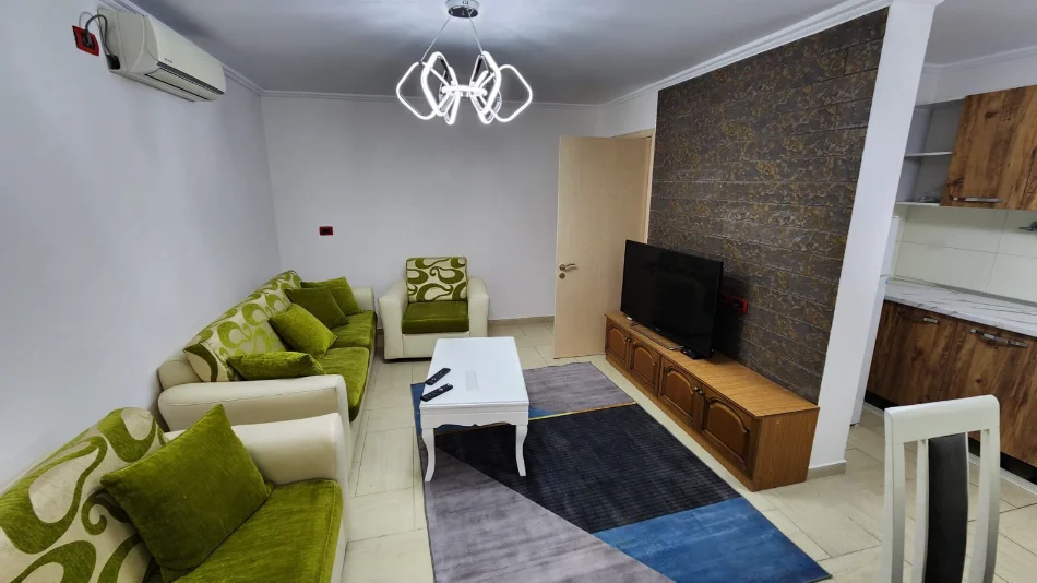 Tirane, jepet me qera apartament 2+1+Ballkon Kati 2, 500 € (Rruga Ali Visha, pranë Rruges se Elbasanit )