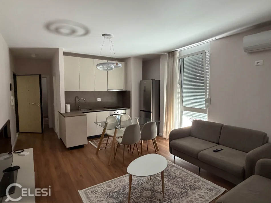 Tirane, jepet me qera apartament 2+1+Ballkon Kati 2, 67 m² 750 € (Rruga Mahmut Fortuzi)