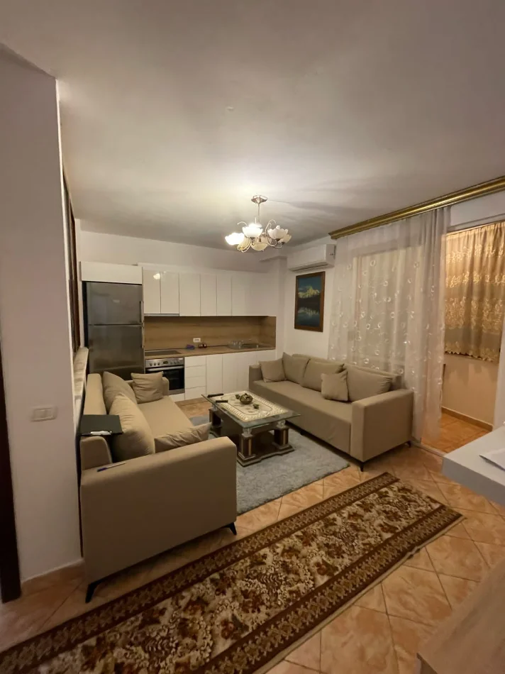 Tirane, jepet me qera apartament 2+1+Ballkon Kati 2, 75 m² 500 € (Don Bosko)
