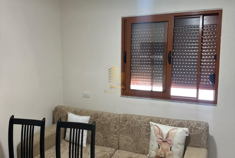 Tirane, jepet me qera apartament 2+1+Ballkon Kati 2, 80 m² 450 € (Fresk)