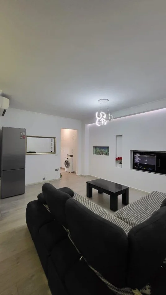 Tirane, jepet me qera apartament 2+1+Ballkon Kati 2, 90 m² 550 € (EDUARD MANO LIQENI)