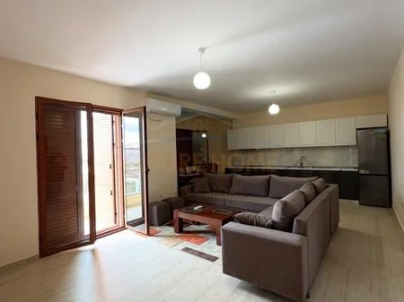 Tirane, jepet me qera apartament 2+1+Ballkon Kati 2, 92 m² 550 €