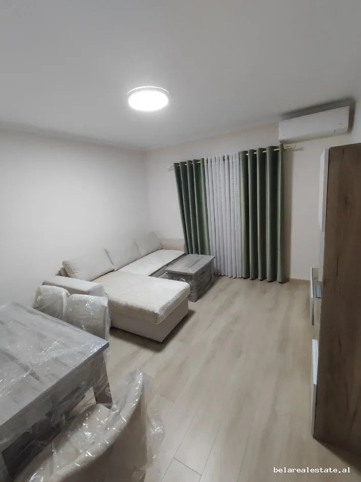Tirane, jepet me qera apartament 2+1+Ballkon Kati 2, 96 m² 840 € (Rruga fortuzi)