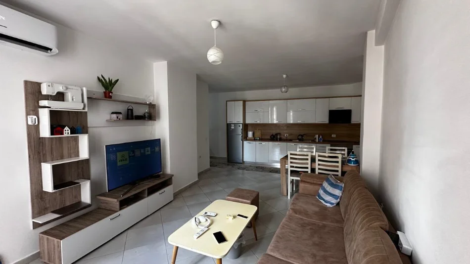 Tirane, jepet me qera apartament 2+1+Ballkon Kati 3, 110 m² 550 € (Astir)