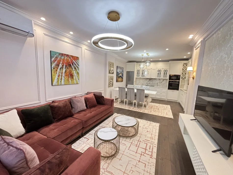 Tirane, jepet me qera apartament 2+1+Ballkon Kati 3, 111 m² 1.000 €