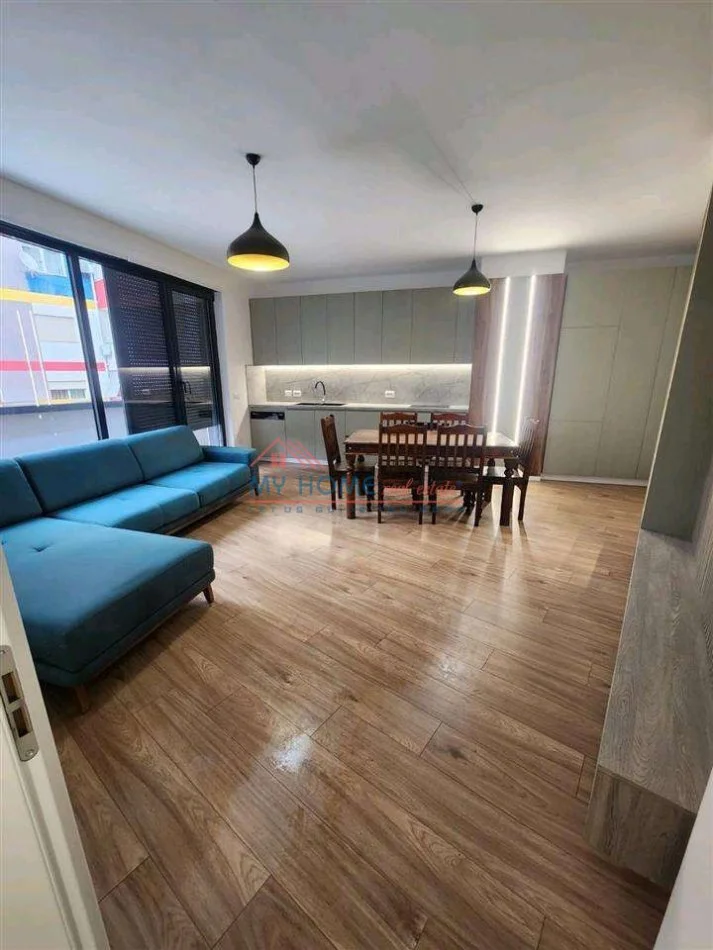 Tirane, jepet me qera apartament 2+1+Ballkon Kati 3, 115 m² 1.000 € (Rruga Shyqyri Brari)