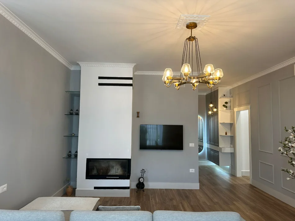 Tirane, jepet me qera apartament 2+1+Ballkon Kati 3, 148 m² 1.900 € (Joy Residence)