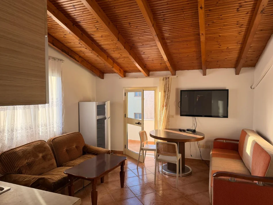 Tirane, jepet me qera apartament 2+1+Ballkon Kati 3, 75 m² 400 €