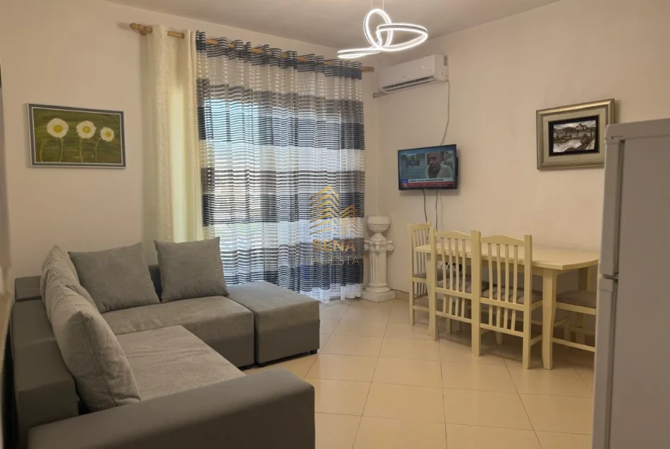 Tirane, jepet me qera apartament 2+1+Ballkon Kati 3, 80 m² 650 € (21 Dhjetori)