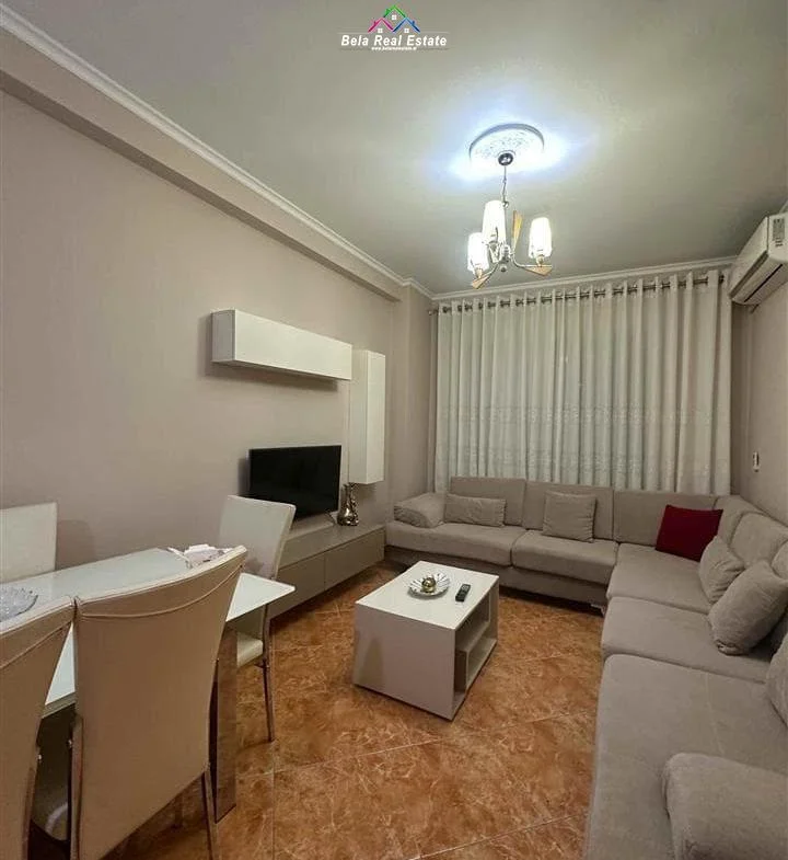 Tirane, jepet me qera apartament 2+1+Ballkon Kati 3, 90 m² 800 € (prane Kadastres)
