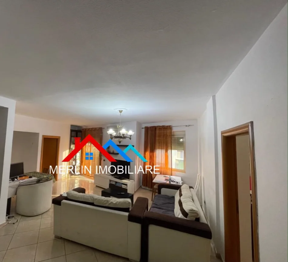 Tirane, jepet me qera apartament 2+1+Ballkon Kati 4, 107 m² 60,000 leke (RRUGA MEDAR SHTYLLA,KOMUNA E PARISIT)