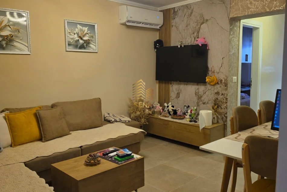 Tirane, jepet me qera apartament 2+1+Ballkon Kati 4, 57 m² 153.000 € (Rruga e Elbasanit)