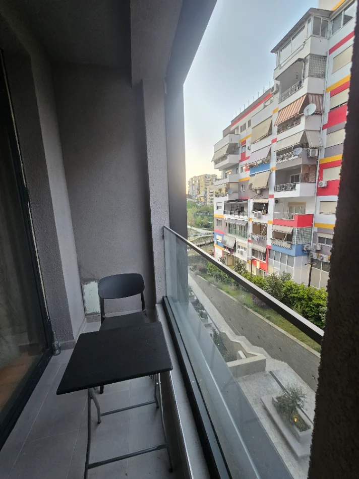 Tirane, jepet me qera apartament 2+1+Ballkon Kati 4, 750 € (https://maps.app.goo.gl/MEu9B8op48SbjqPG7?g_st=ac)