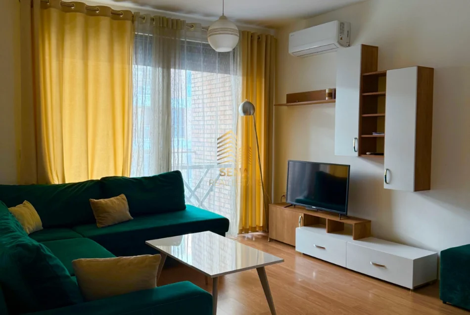 Tirane, jepet me qera apartament 2+1+Ballkon Kati 4, 98 m² 800 € (Don Bosko, Fiori di Bosco)