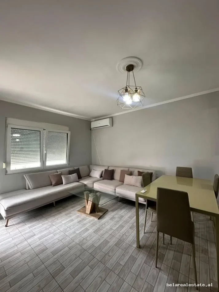 Tirane, jepet me qera apartament 2+1+Ballkon Kati 5, 110 m² 640 € (Astir)