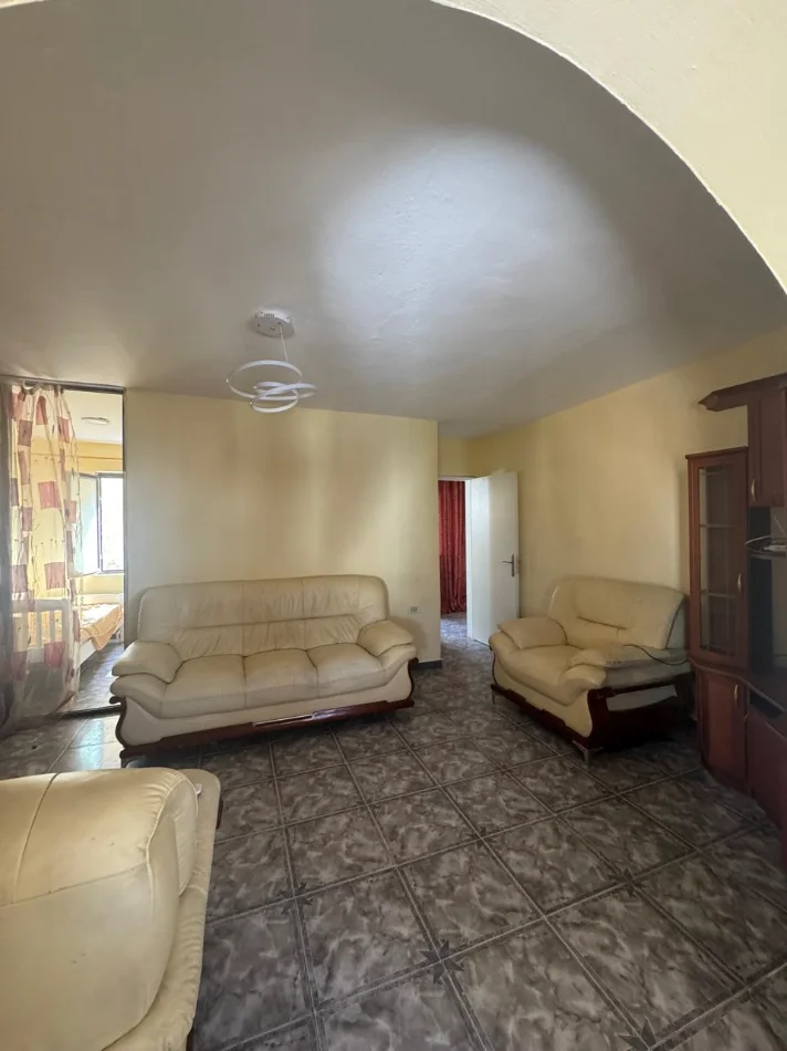 Tirane, jepet me qera apartament 2+1+Ballkon Kati 5, 85 m² 600 € (MYSLYM SHYRI)