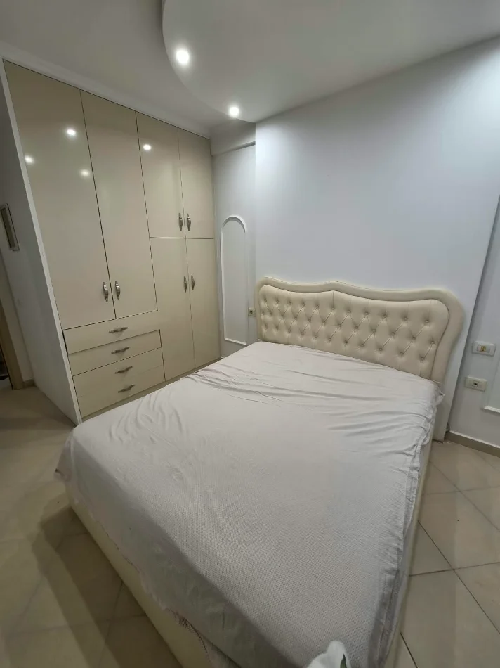 Tirane, jepet me qera apartament 2+1+Ballkon Kati 5, 90 m² 500 € (Pranë Fruta Perime Saliaj, Astir, Tiranë.)