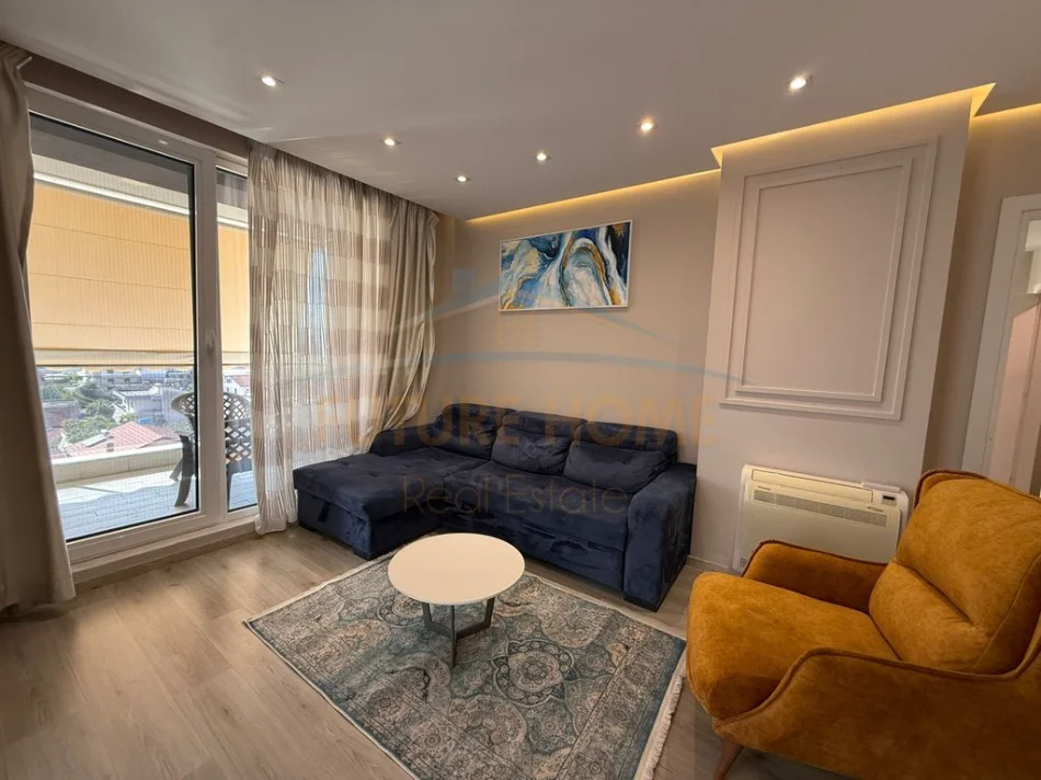 Tirane, jepet me qera apartament 2+1+Ballkon Kati 6, 100 m² 750 € (Fusha e Aviacionit, Tiranë.)