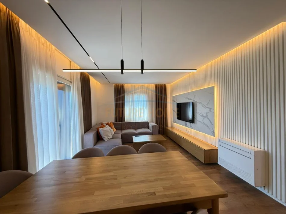 Tirane, jepet me qera apartament 2+1+Ballkon Kati 6, 102 m² 1.300 € (Kodra e Diellit)