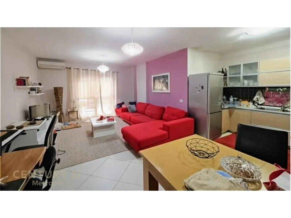 Tirane, jepet me qera apartament 2+1+Ballkon Kati 6, 115 m² 900 € (Rruga Margarita Tutulani)