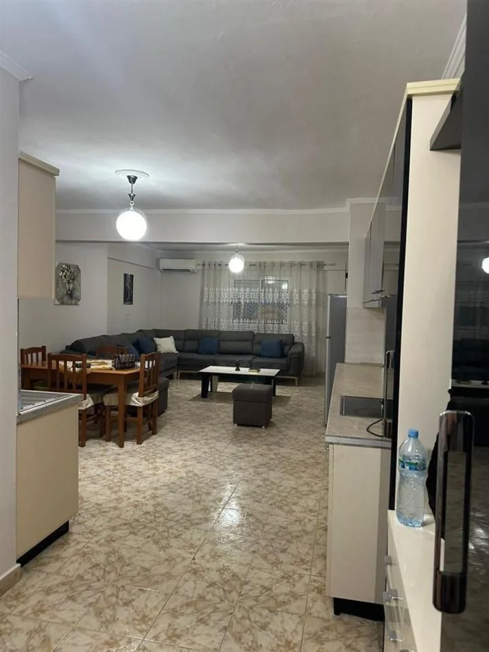 Tirane, jepet me qera apartament 2+1+Ballkon Kati 6, 119 m² 600 € (RRUGA DRITAN HOXHA KUPOLA)