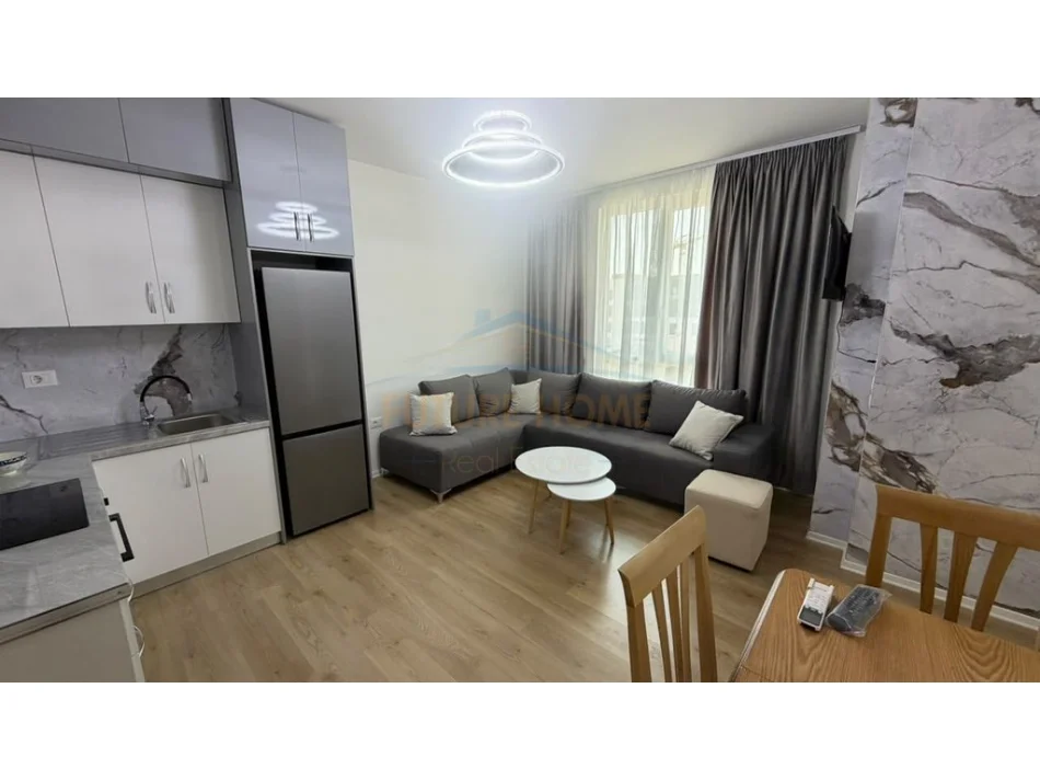 Tirane, jepet me qera apartament 2+1+Ballkon Kati 6, 67 m² 500 € (Paskuqan)