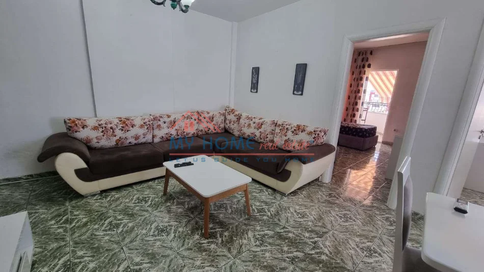 Tirane, jepet me qera apartament 2+1+Ballkon Kati 6, 87 m² 600 € (Don Bosko)