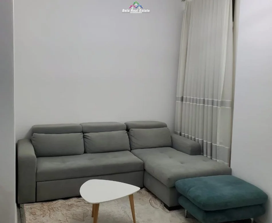 Tirane, jepet me qera apartament 2+1+Ballkon Kati 6, 90 m² 800 € (ne kompleksin Kika 2)