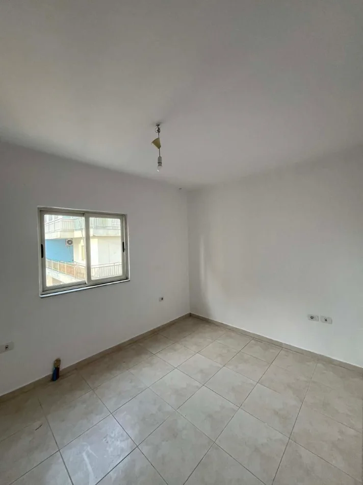 Tirane, jepet me qera apartament 2+1+Ballkon Kati 6, 96 m² 550 € (FUSHA E AVIACIONIT)