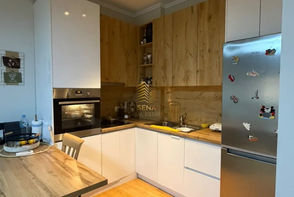 Tirane, jepet me qera apartament 2+1+Ballkon Kati 7, 100 m² 900 € (21 Dhjetor)