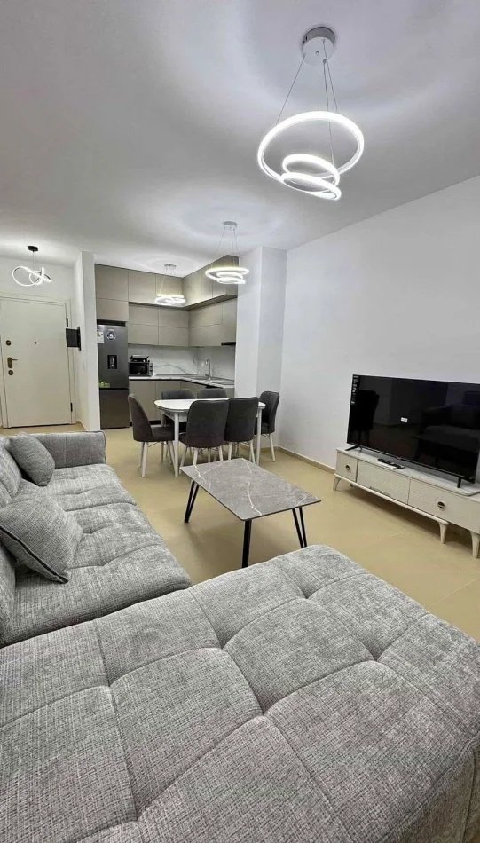 Tirane, jepet me qera apartament 2+1+Ballkon Kati 7, 101 m² 650 € (Ish Parku i Autobuzave)