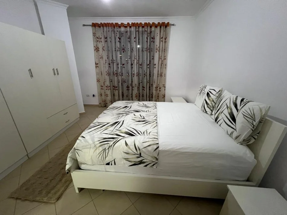 Tirane, jepet me qera apartament 2+1+Ballkon Kati 8, 100 m² 850 € (RRUGA E ELBASANIT)