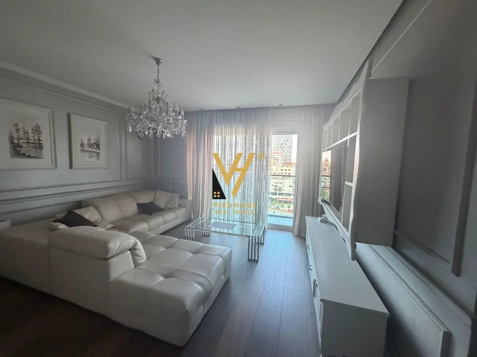 Tirane, jepet me qera apartament 2+1+Ballkon Kati 8, 148 m² 2.200 € (AMBASADOR 3)