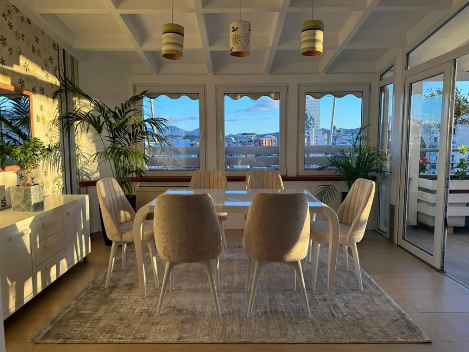 Tirane, jepet me qera apartament 2+1+Ballkon Kati 9, 135 m² 1.500 €