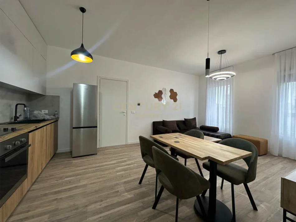 Tirane, jepet me qera apartament 2+1+Ballkon Kati 9, 97 m² 800 € (Kompleksi Orbital 1, Bulevardi i Ri)