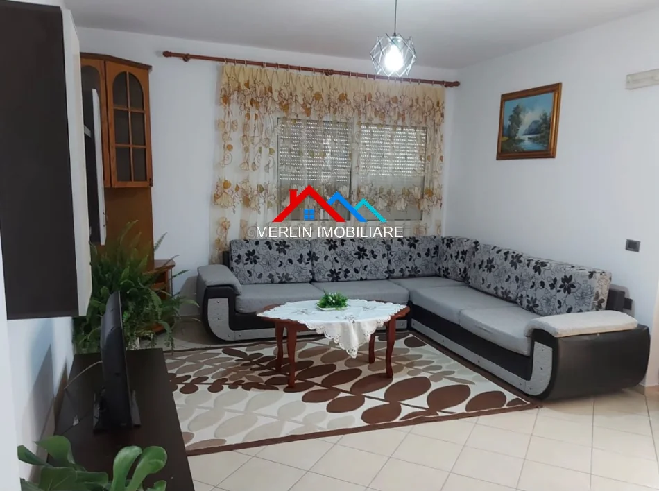 Tirane, jepet me qera apartament 2+1 Kati 0, 100 m² 50,000Leke/muaj (Bulevardi i Ri)