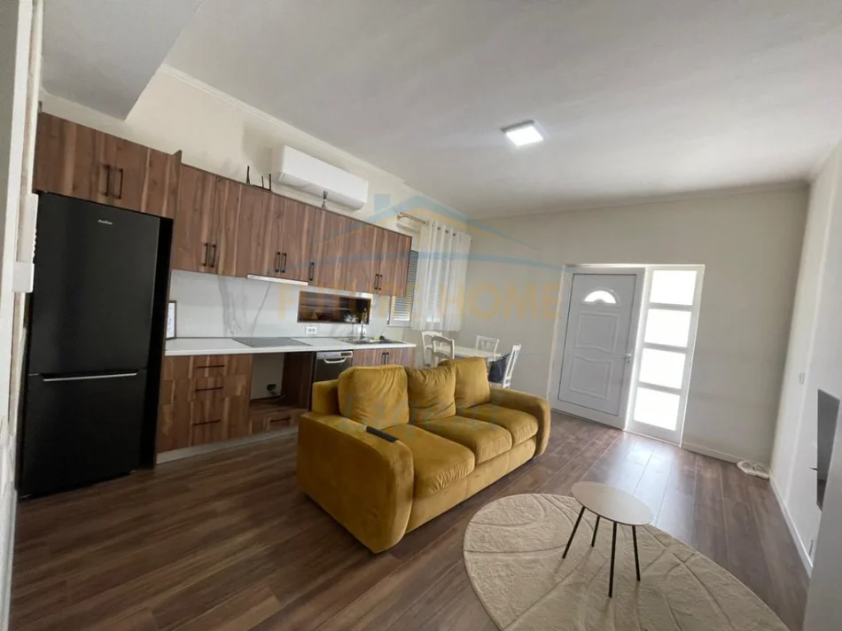 Tirane, jepet me qera apartament 2+1 Kati 0, 90 m² 885 € (Kopshti Zoologjik)