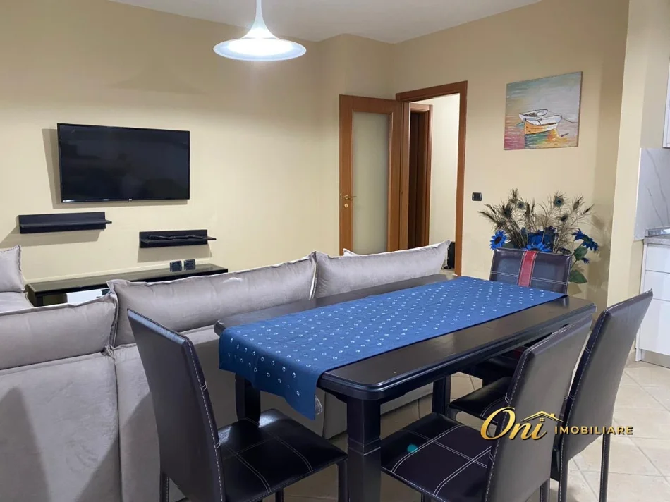 Tirane, jepet me qera apartament 2+1 Kati 10, 105 m² 1.000 € (SHESHI SKENDERBEJ)