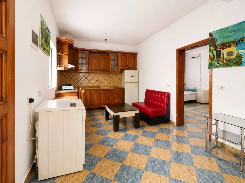 Tirane, jepet me qera apartament 2+1 Kati 1, 100 m² 350 € (Fundi i Bulevardit te ri)