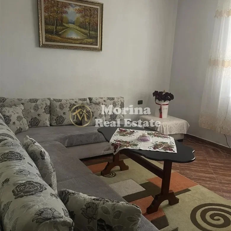 Tirane, jepet me qera apartament 2+1 Kati 1, 100 m² 350 € (Universiteti Bujqesor)