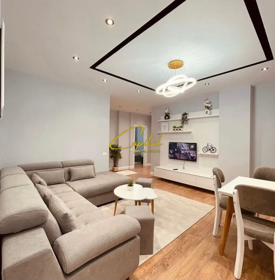Tirane, jepet me qera apartament 2+1 Kati 1, 100 m² 730 € (21 DHJETORI)