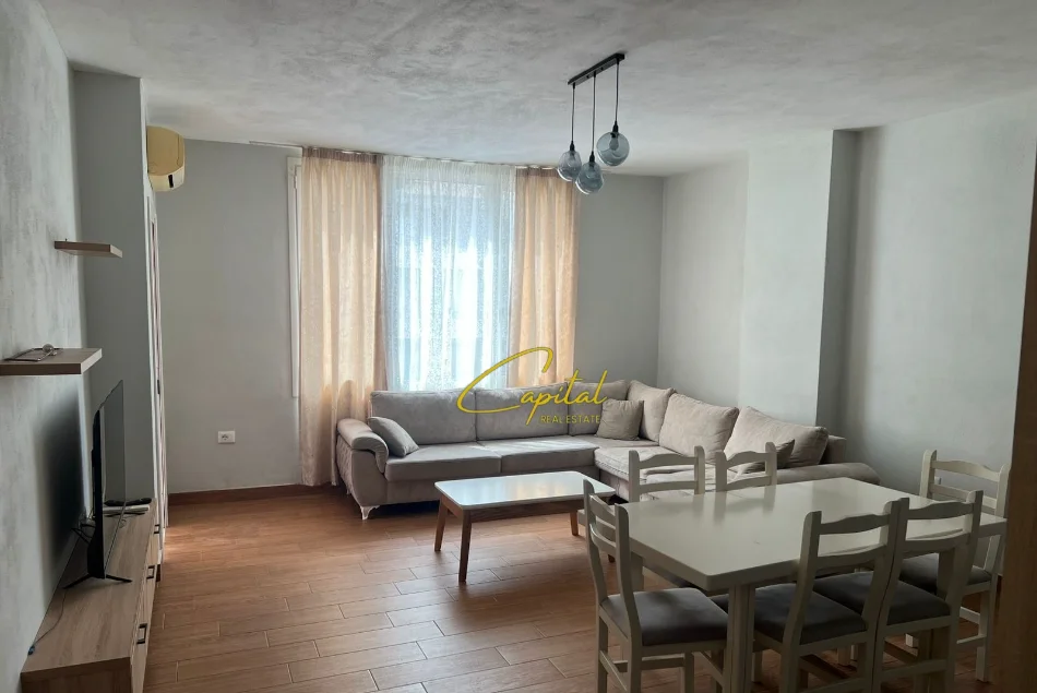 Tirane, jepet me qera apartament 2+1 Kati 1, 105 m² 500 € (ASTIR)
