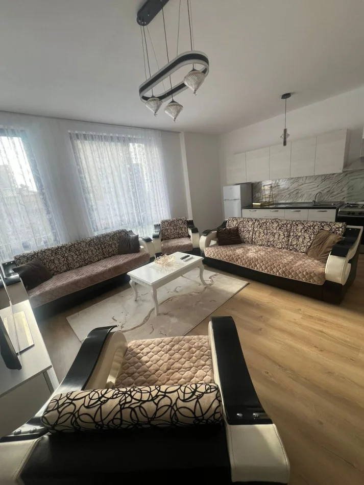 Tirane, jepet me qera apartament 2+1 Kati 1, 110 m² 680 € (The New Boulevard)