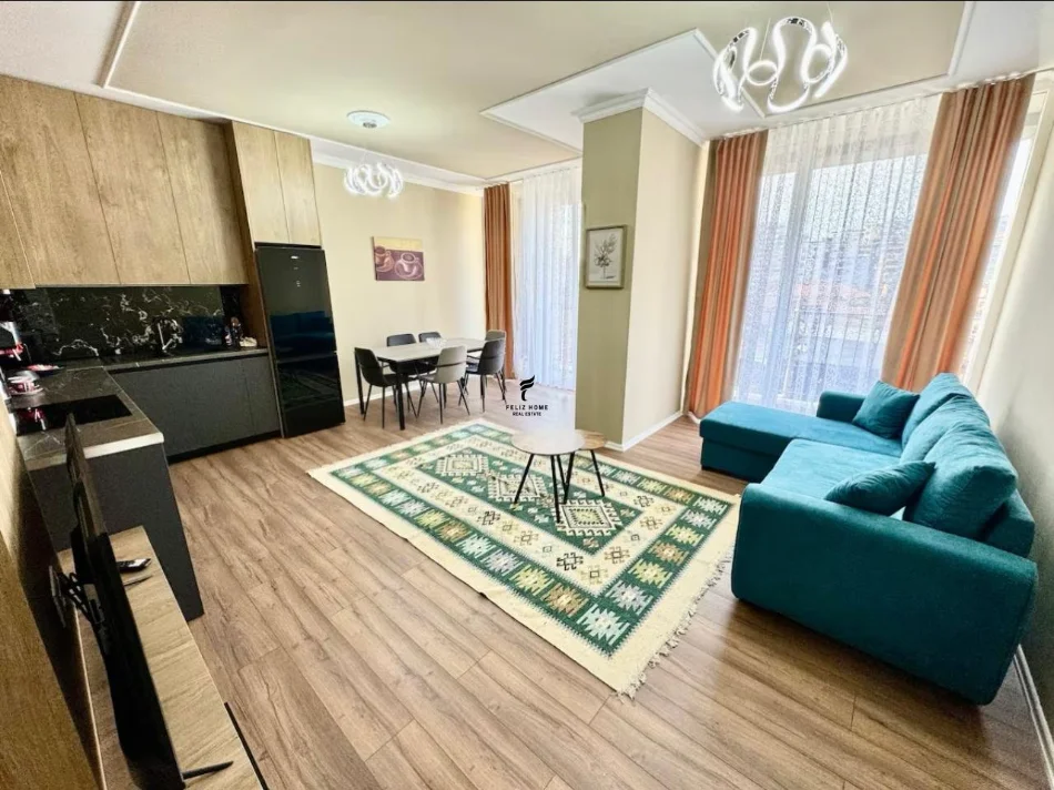 Tirane, jepet me qera apartament 2+1 Kati 1, 110 m² 800 € (QENDER)