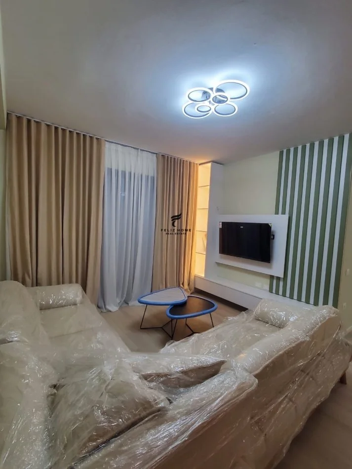 Tirane, jepet me qera apartament 2+1 Kati 1, 120 m² 1.200 € (LIQENI I THATE)