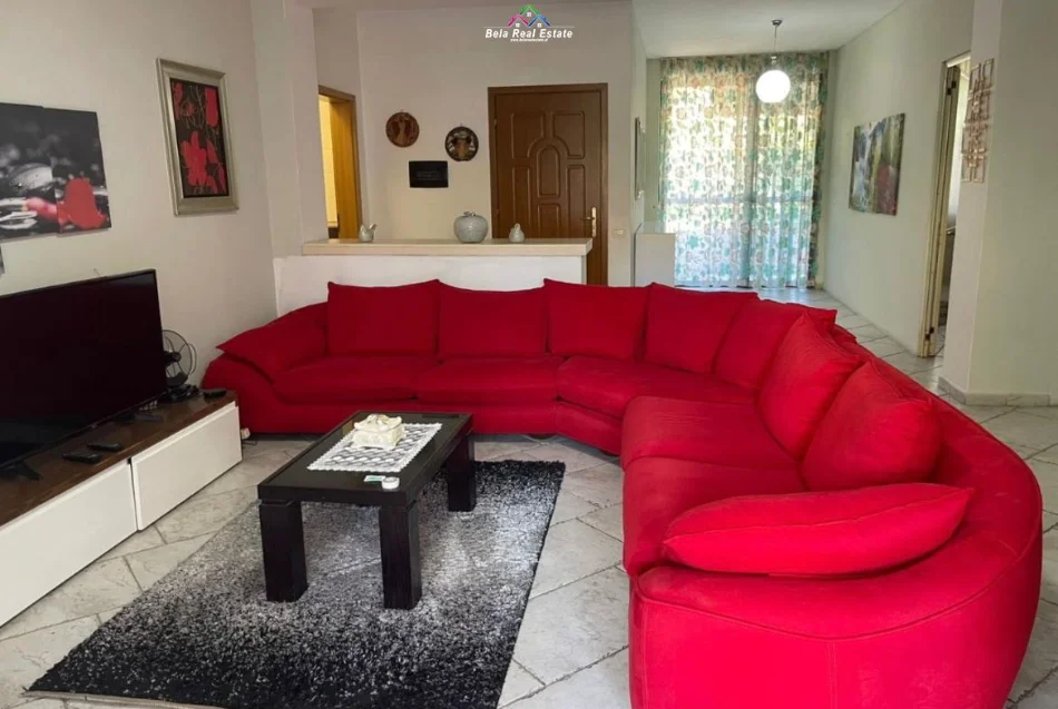 Tirane, jepet me qera apartament 2+1 Kati 1, 160 m² 680 € (Rruga Qemal Stafa)