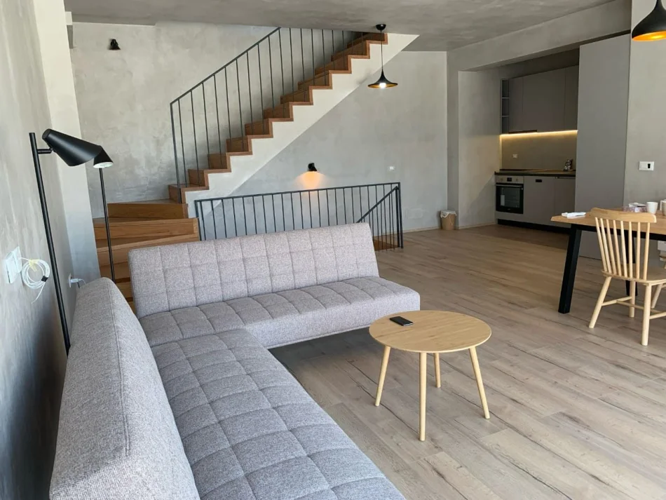 Tirane, jepet me qera apartament 2+1 Kati 1, 180 m² 1.200 € (Kodra e Diellit 2)