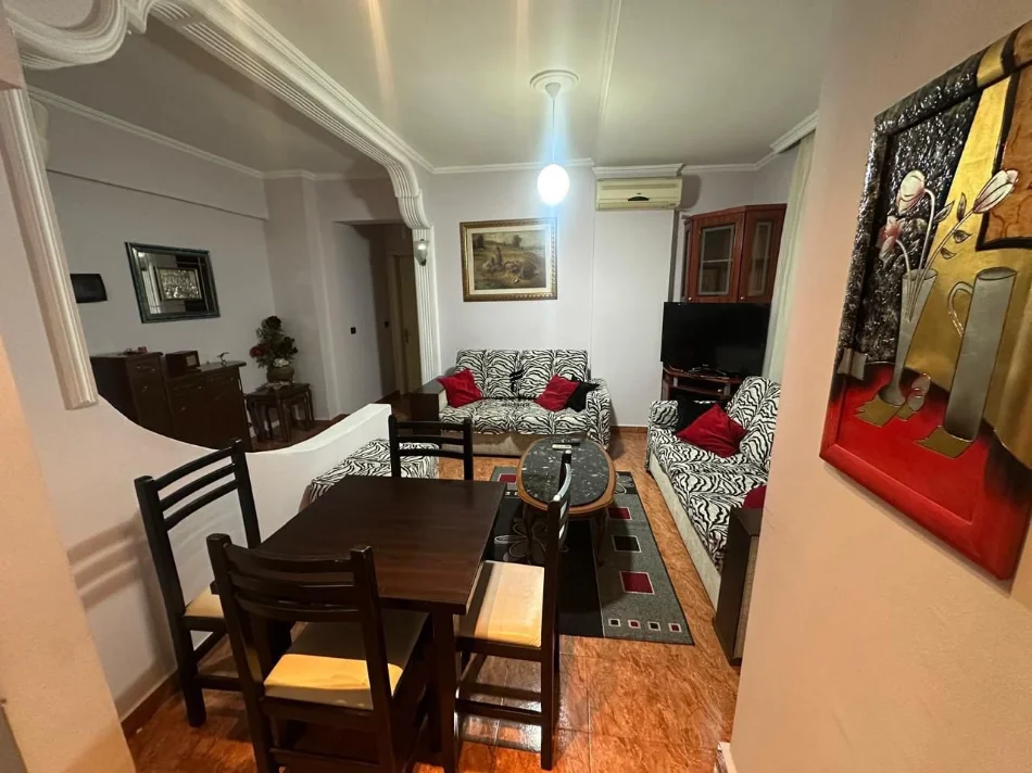 Tirane, jepet me qera apartament 2+1 Kati 11, 80 m² 500 € (RRUGA DRITAN HOXHA)