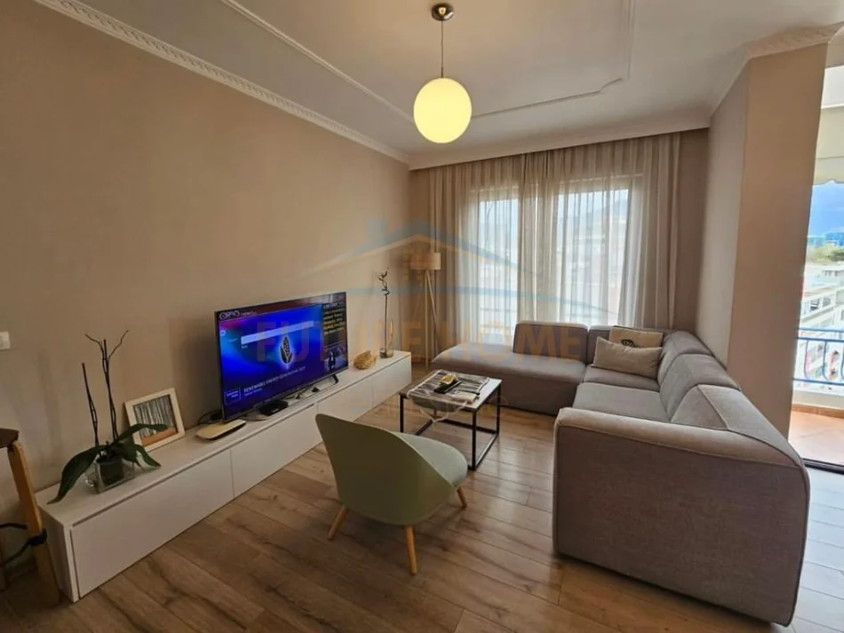 Tirane, jepet me qera apartament 2+1 Kati 11, 92 m² 1.500 € (Rruga e Kosovarëve)