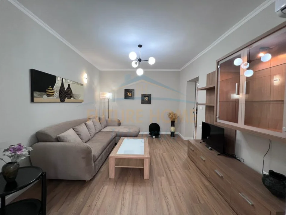Tirane, jepet me qera apartament 2+1, Kati 1, 59 m² 850 € (Blloku)